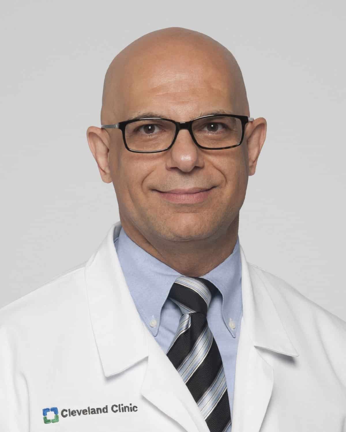El diagnóstico temprano y los avances significativos en el tratamiento podrían reducir la alta tasa de mortalidad de cáncer de pulmón, según un experto de Cleveland Clinic
