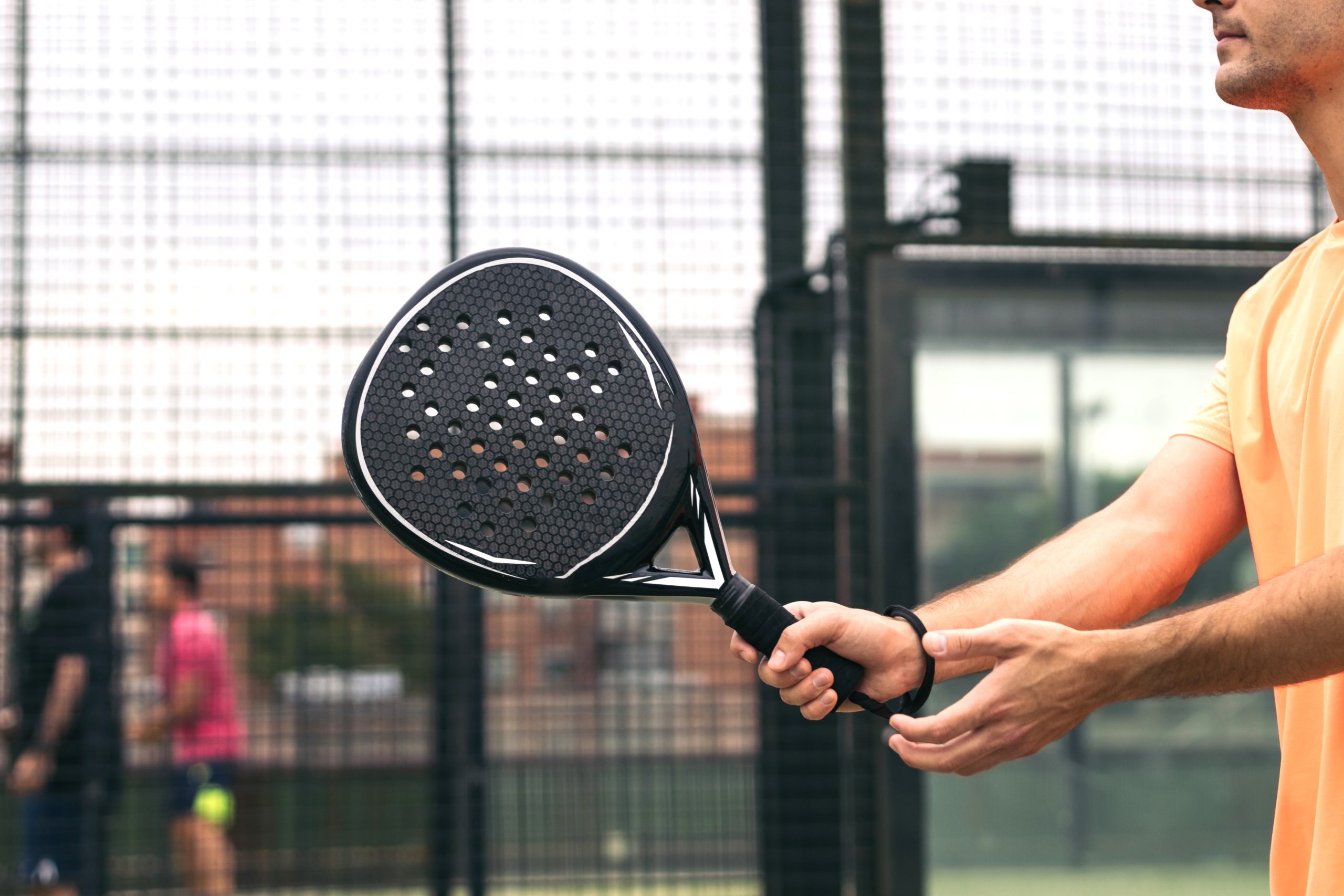 Pádel, el deporte que transforma la salud física y mental, según el doctor Michael Dakkak de Cleveland Clinic