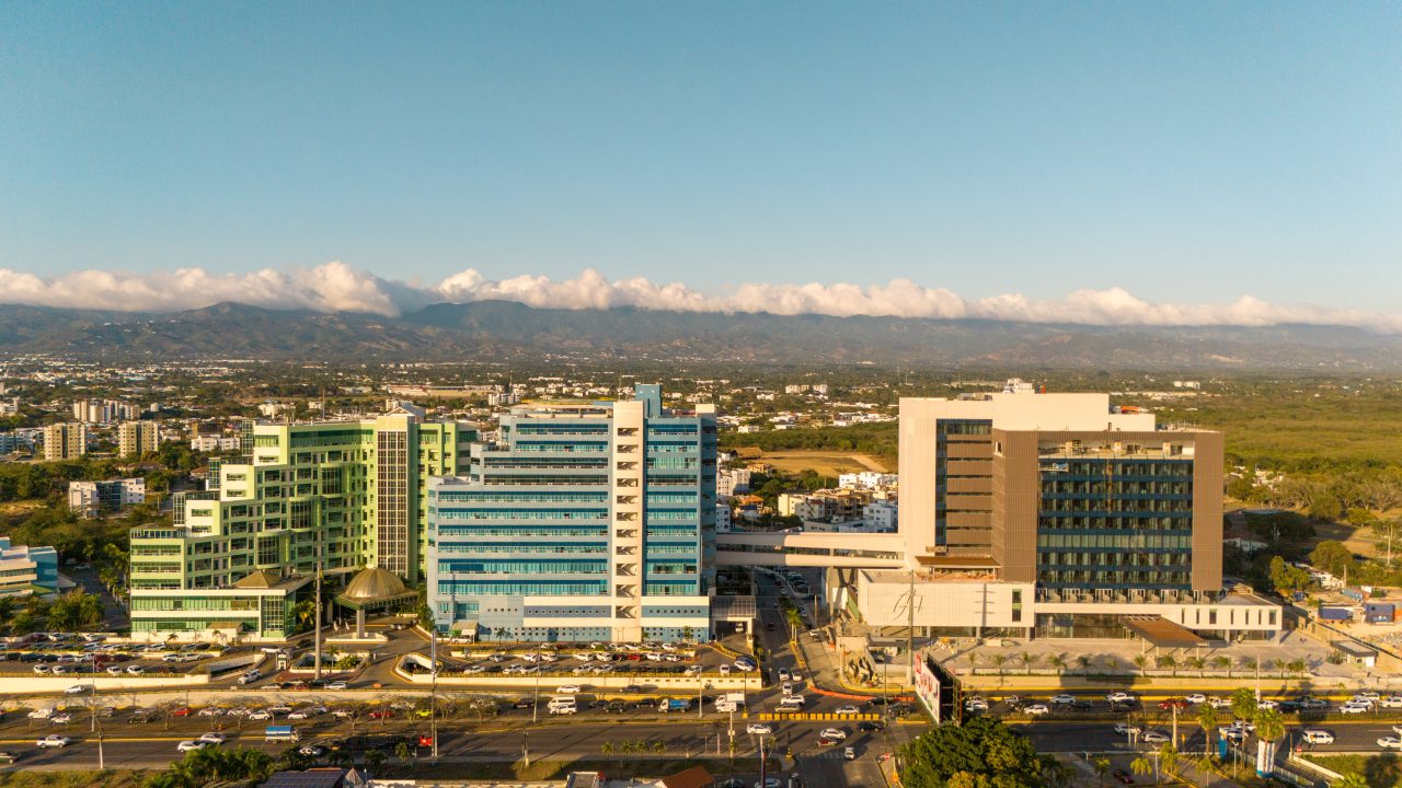 El HOMS se consolida en la élite hospitalaria al obtener la Acreditación Platino de Accreditation Canada